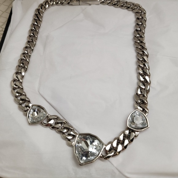 Givenchy Silver tone Necklace with Interlocking Design - Picture 4 of 11